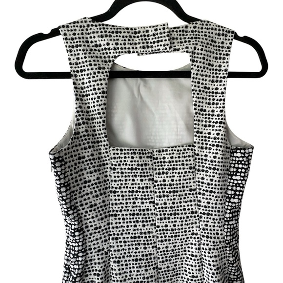 BANANA REPUBLIC | NWOT BLACK & WHITE OPEN BACK SLEEVELESS SHEATH DRESS | SIZE: 2 - Picture 8 of 10